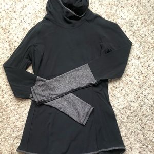 LULULEMON size 4 pullover